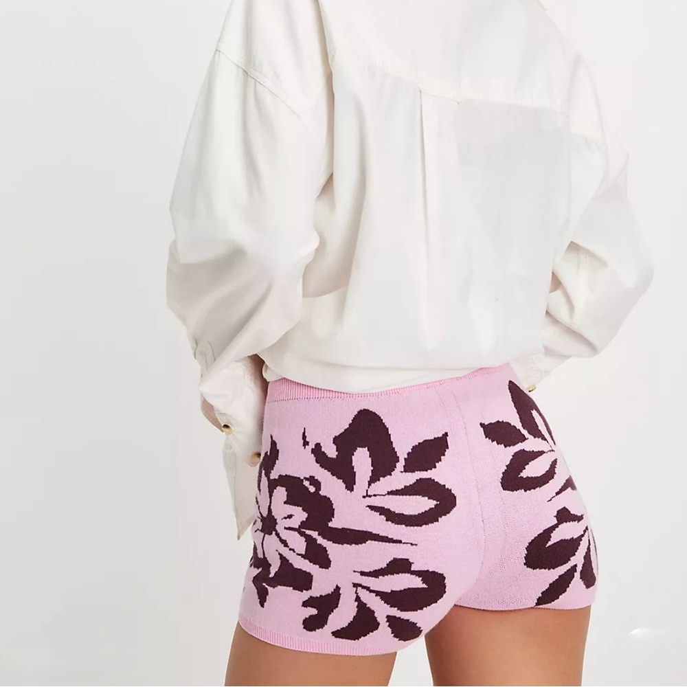 NWT Free People Kaia Swit Shorts in Bright Lilac Colors Size Large